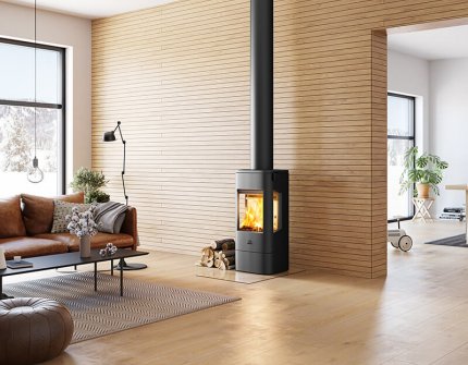 Jøtul F 233 black wood stove in modern low-energy house